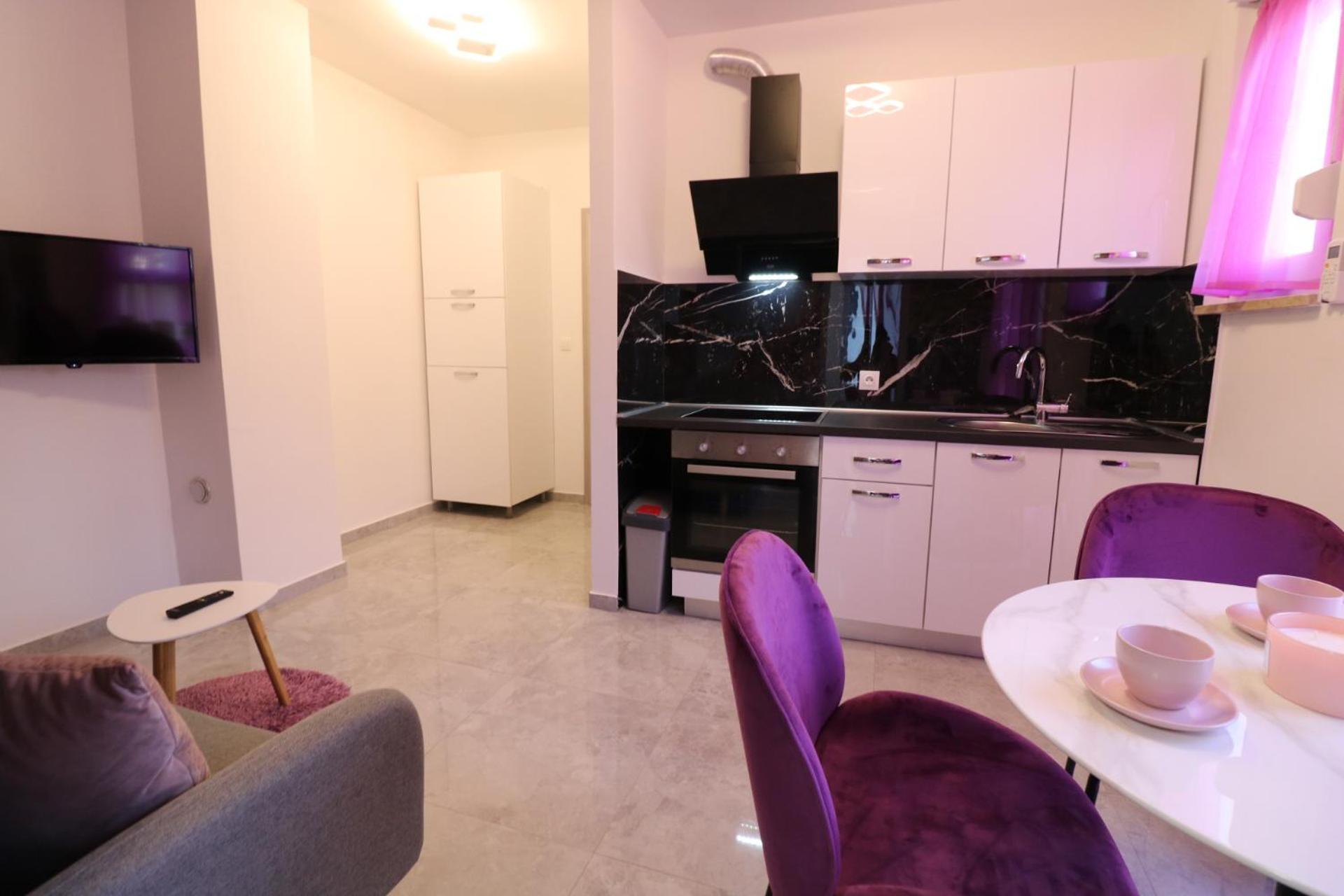 Klaudia Apartment Pula Bagian luar foto