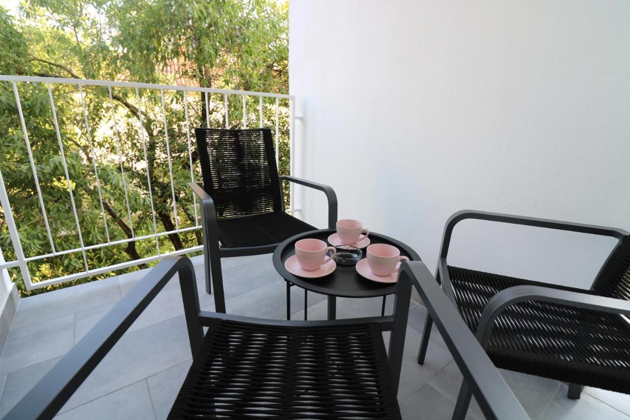 Klaudia Apartment Pula Bagian luar foto